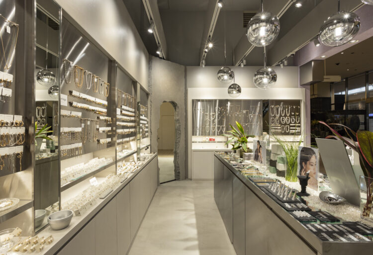 Garland of DEW LUCUA OSAKA店