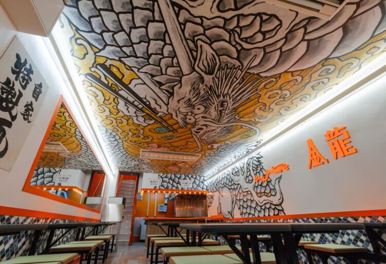 金龍ラーメン　戎橋筋店